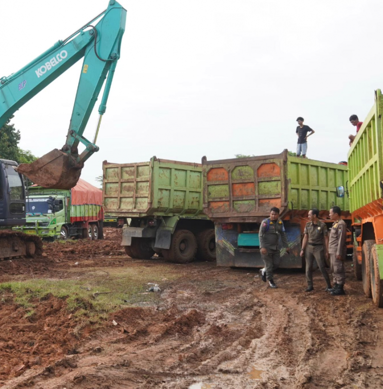 Penutupan Aktifitas Galian Tanah Ilegal
