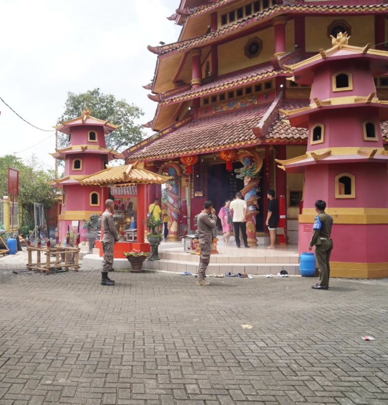 Satpol PP Kabupaten Tangerang Melaksanakan Pengamanan Perayaan IMLEK 2024