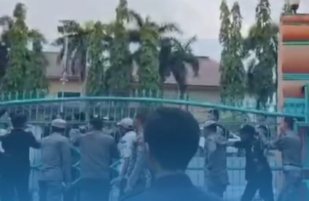 Pengamanan Aksi Unjuk Rasa Oleh Satpol PP Kota Cilegon