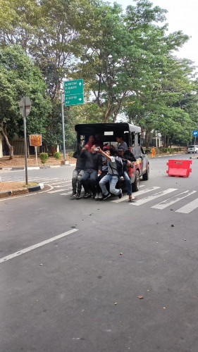 GEGER : BONGKAR KKN !!! DI BANTEN