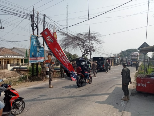 Satpol PP Provinsi Banten tertibkan Puluhan Spanduk dan Baliho Liar