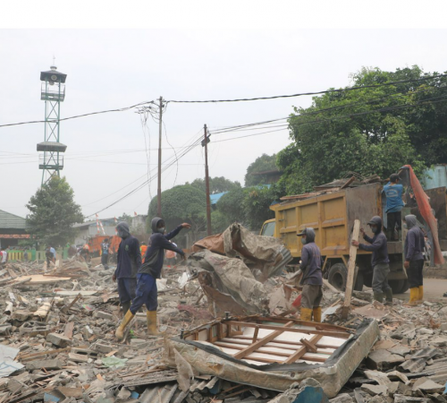 PENERTIBAN BANGUNAN LIAR KOTA TANGERANG