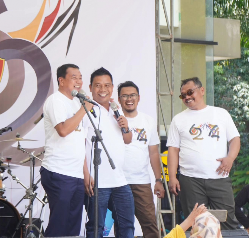 Satpol PP Kabupaten Tangerang memberikan Santunan Kepada Anak Yatim Piatu