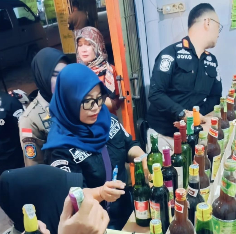 Satpol PP Kota Cilegon Melaksanakan Penegakan Perda 5 Tahun 2021 Serta Razia Miras