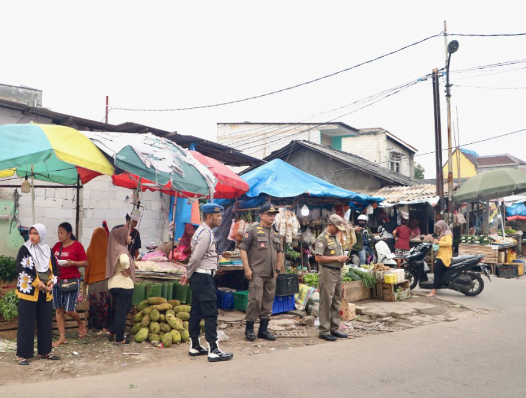 Operasi Lanjutan Penertiban Irigasi Pasar Sipon Kota Tangerang