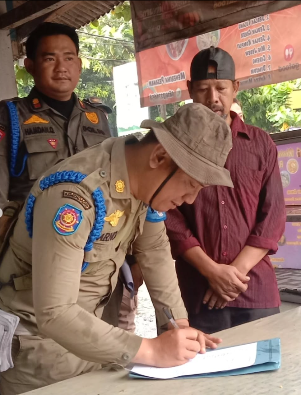 Distribusi Surat Peringatan (SP) 3 Bangunan Liar