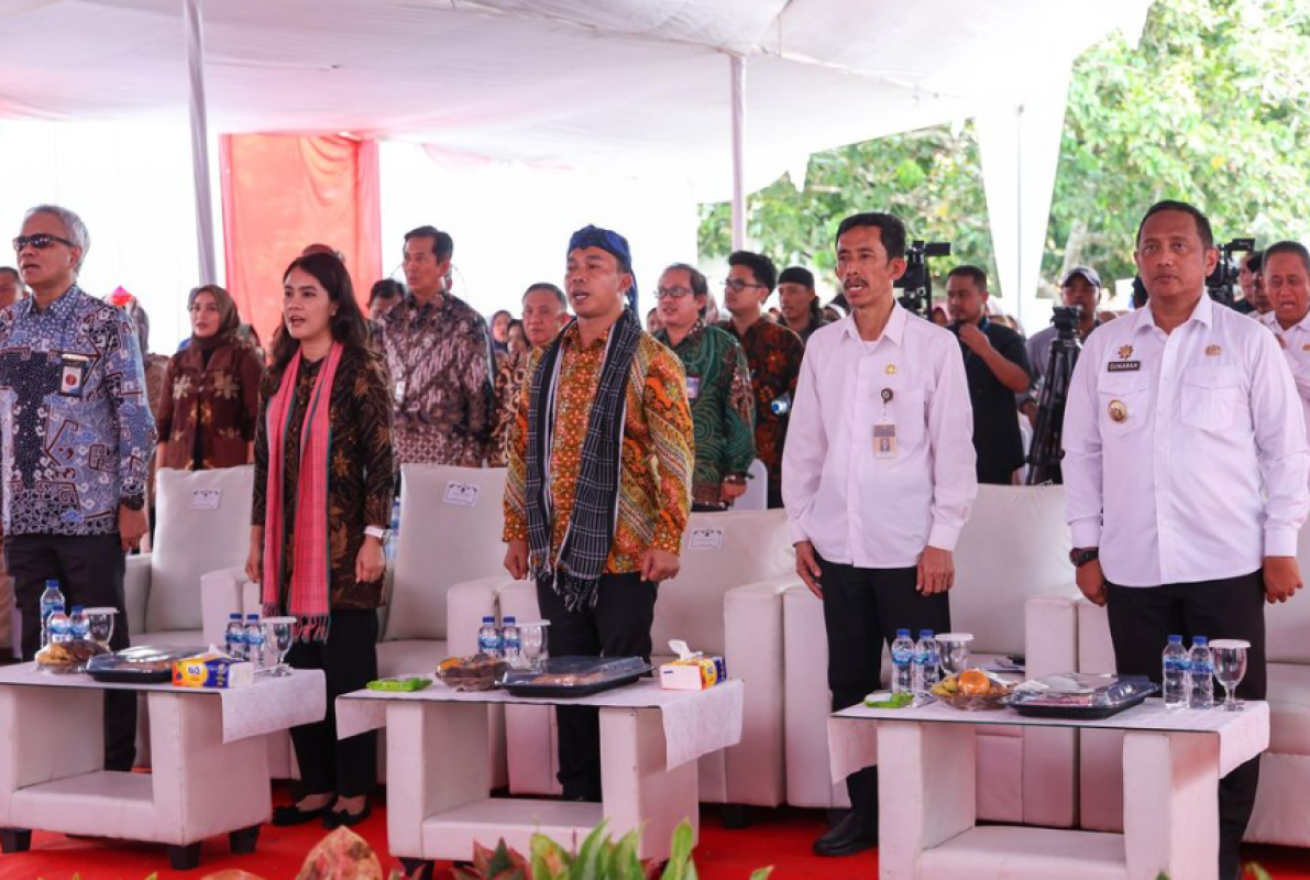 Pj Sekda Banten Mendampingi Menteri Kependudukan dan Pembangunan Keluarga (KPK) Kunjungan Di Kabupaten Lebak