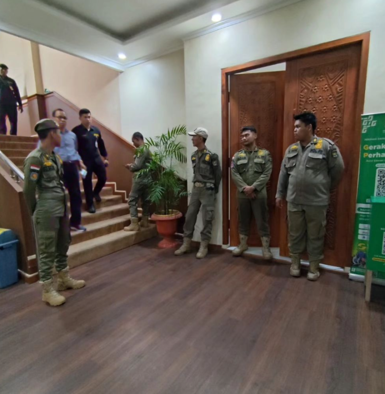 Pengamanan Aksi Demo Buruh Yang Berlangsung Di Depan Kantor Walikota Cilegon