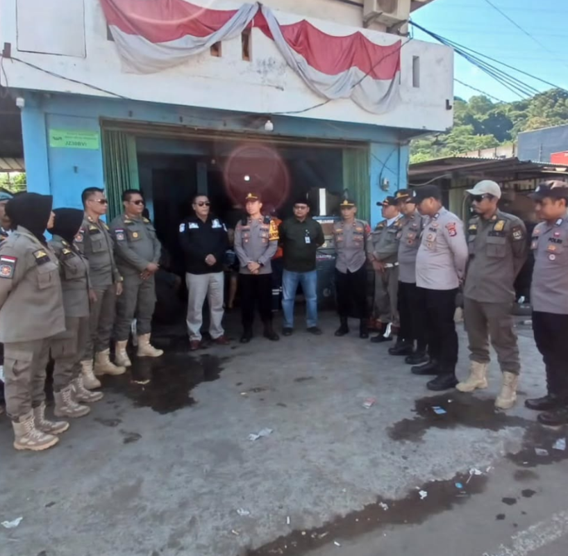 Penertiban PKL Yang Berjualan Di Bahu Jalan Sekitar Pelabuhan Merak