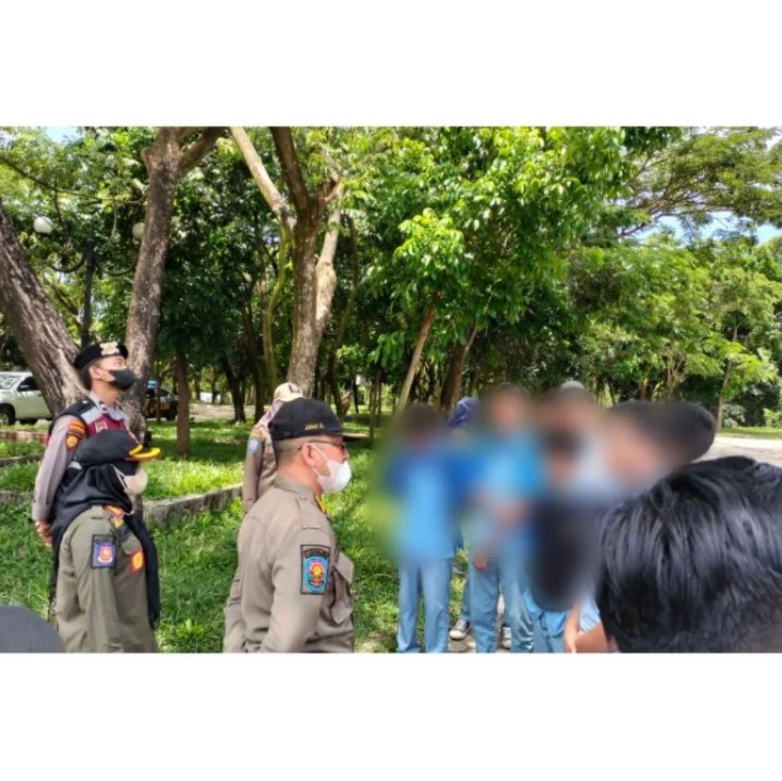 Puluhan Pelajar Yang Membolos Diberikan Arahan Oleh Petugas Satpol PP Provinsi Banten Dan Kota Cilegon 