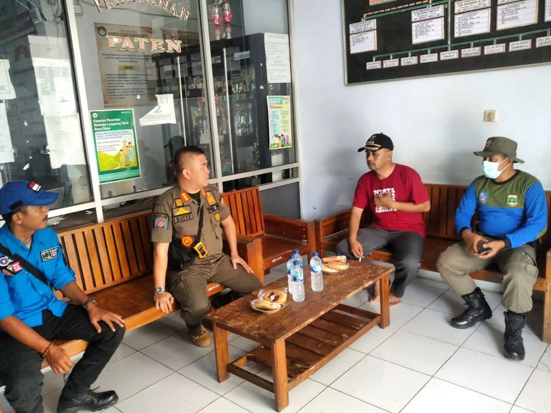 Tm Satpol PP Provinsi Banten melakukan penghimpunan data dan informasi di wilayah Kecamatan Munjul Kabupaten Pandeglang