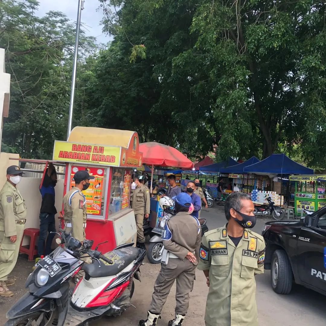 Demi terciptanya ketertiban dan ketenteraman dikota Serang,Satpol PP Kota Serang melakukan penertiban PKL