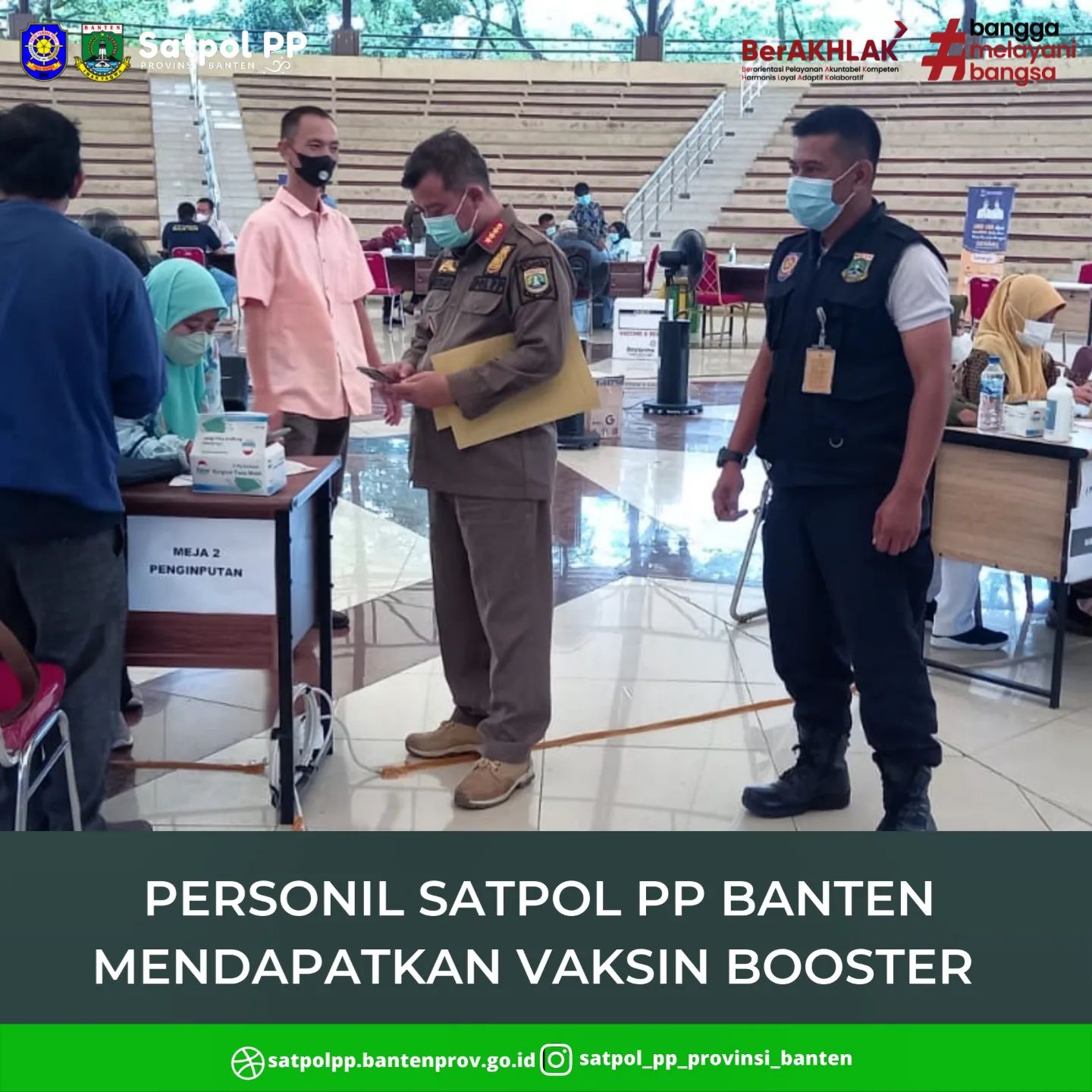 Personel Satpol PP Banten Mendapatkan Vaksin Booster 