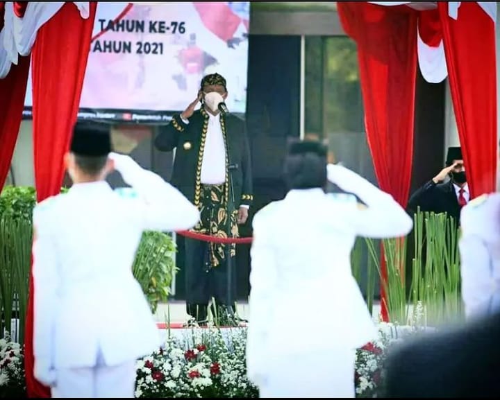 Presiden Jokowi Pakai Baju Adat Baduy. Gubernur Banten: Ada Sistem Nilai Masyarakat Baduy Yang Bisa Dicontoh