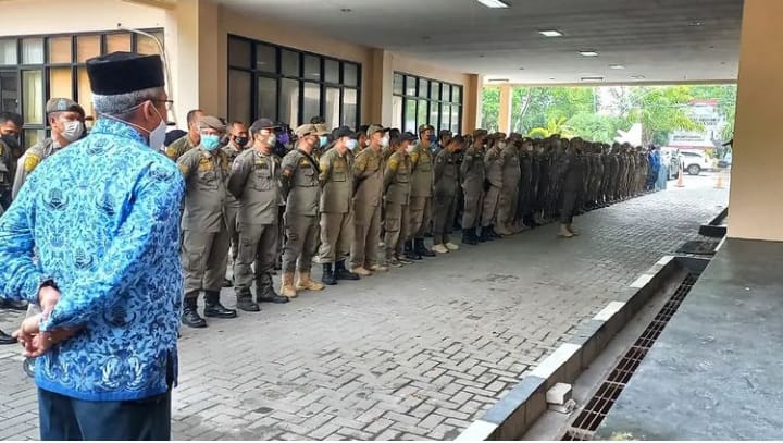 Plh. Kasat Pol PP Memimpin Apel Pagi