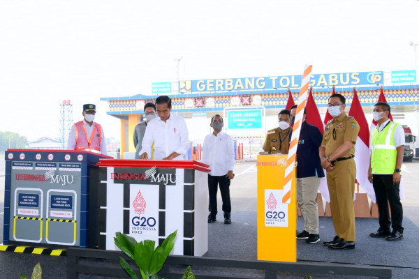 Pj Gubernur Banten Al Muktabar Dampingi Presiden Joko Widodo Resmikan Jalan Tol Serpong – Balaraja Seksi 1A