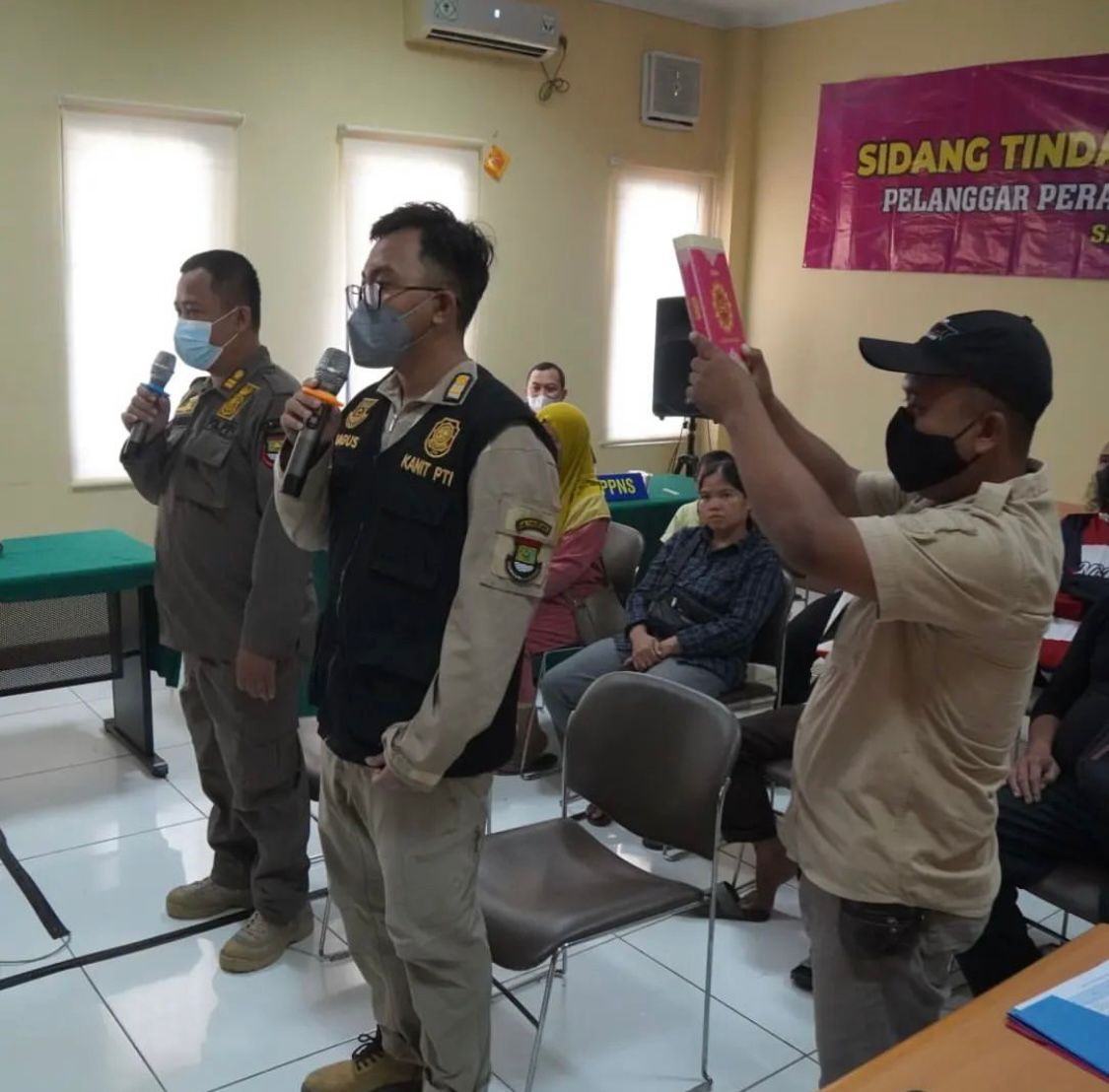 10 Pelanggar Perda Lakukan Sidang Tindak Pidana Ringan (TIPIRING).