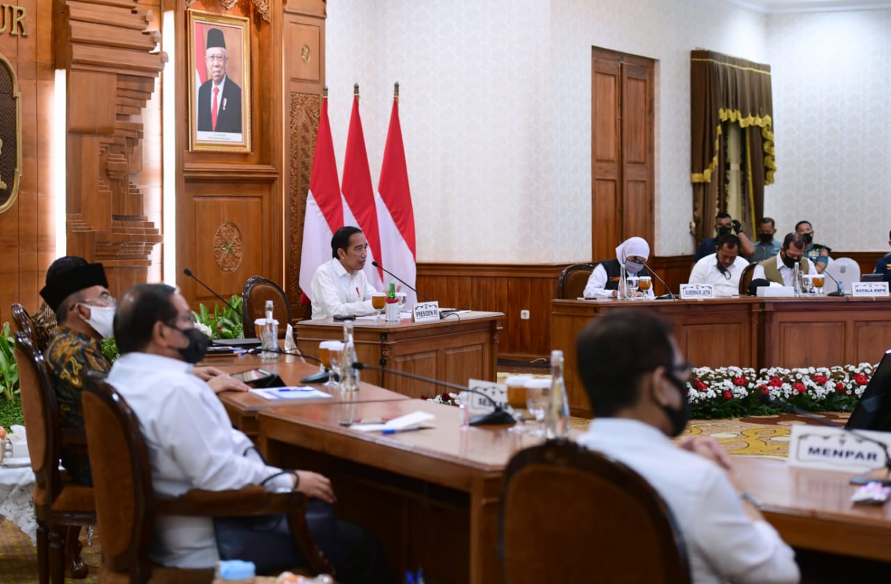 Kebijakan Kesehatan dan Pemulihan Ekonomi Harus Berjalan Beriringan