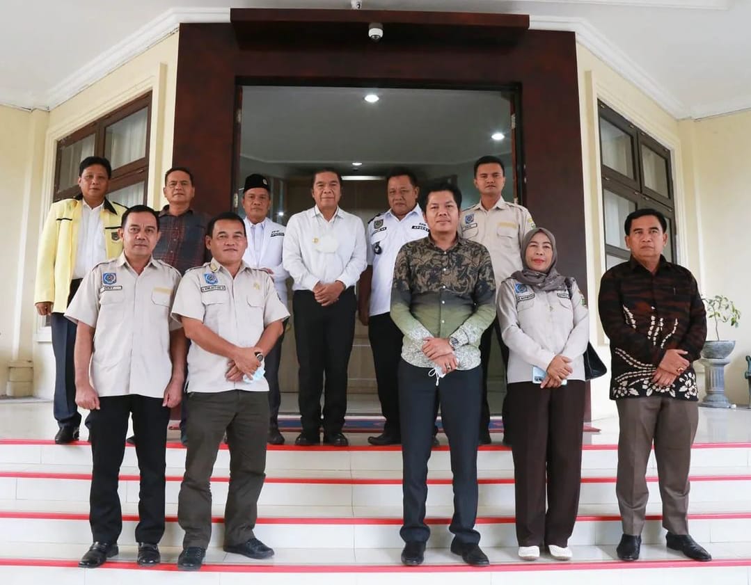Al Muktabar saat menerima Audiensi DPD Apdesi Provinsi Banten
