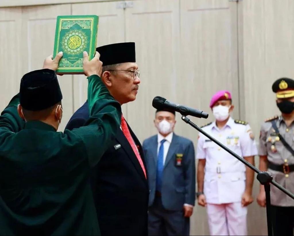 Penjabat (Pj) Gubernur Banten Al Muktabar melantik M Tranggono sebagai Penjabat Sekretaris Daerah (Pj Sekda).