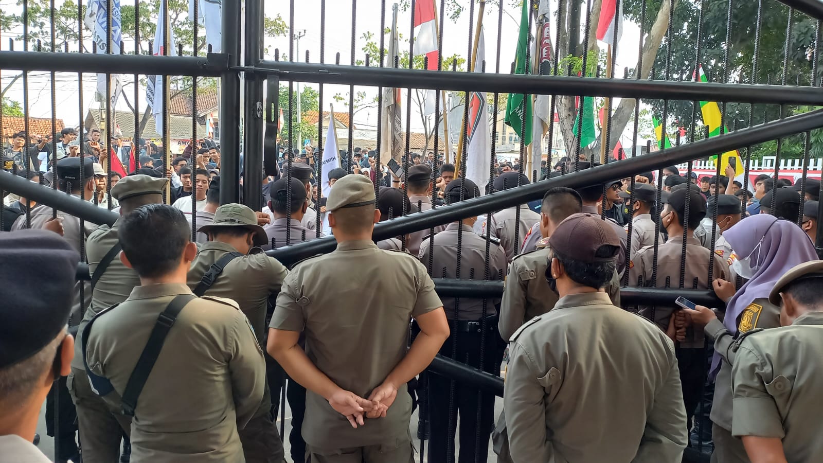 Mahasiswa BANTEN Hari Ini Turun ke Jalan Demo Tolak Kenaikan Harga BBM 