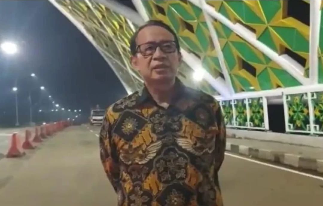 Gubernur Banten Wahidin Halim (WH) langsung meninjau pembangunan Jembatan Bogeg di ruas Jalan Syeh Nawawi Al-Bantani.