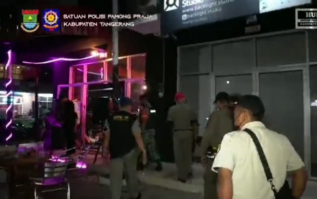 Kegiatan patroli gabungan bersama TNI, POLRI di wilayah Kecamatan Panongan