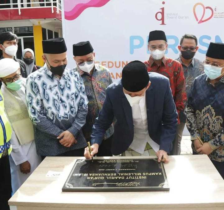 Gubernur Wahidin Halim (WH) meresmikan Gedung Laboratorium, Workshop Kaligrafi, dan Kantor Al Qur'an Language
