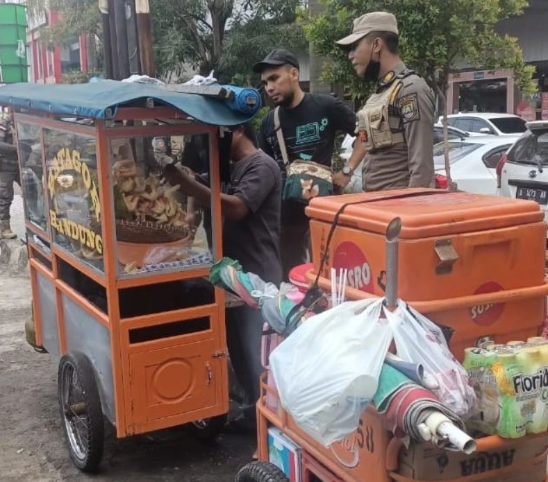 Pengawasan terhadap keamanan dan ketertiban umum