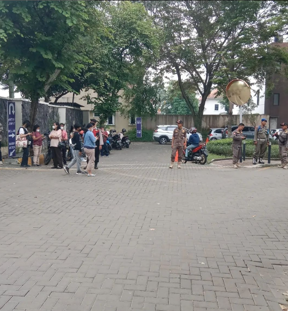 MEMPERINGATI KENAIKAN ISA ALMASIH SATPOL PP KAB TANGERANG MELAKSANAKAN PENGAMANAN 