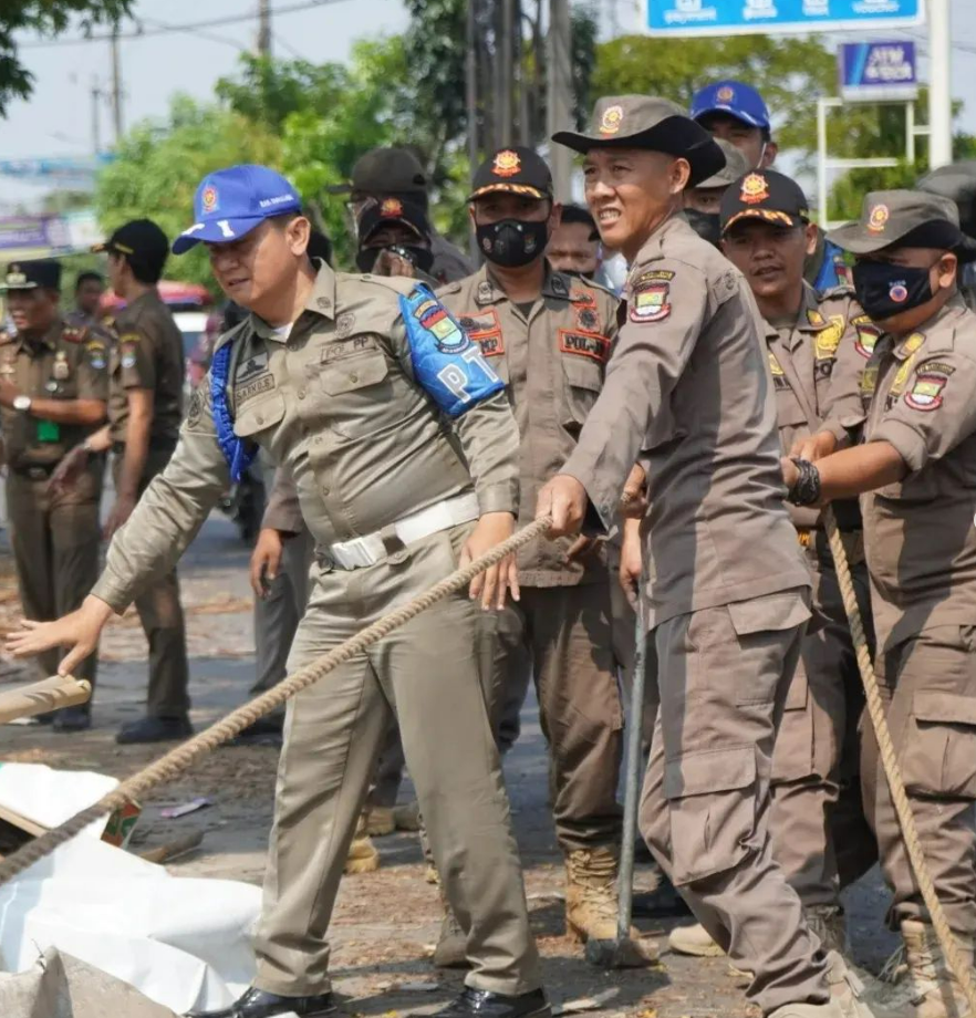 PENERTIBAN BANGUNAN LIAR