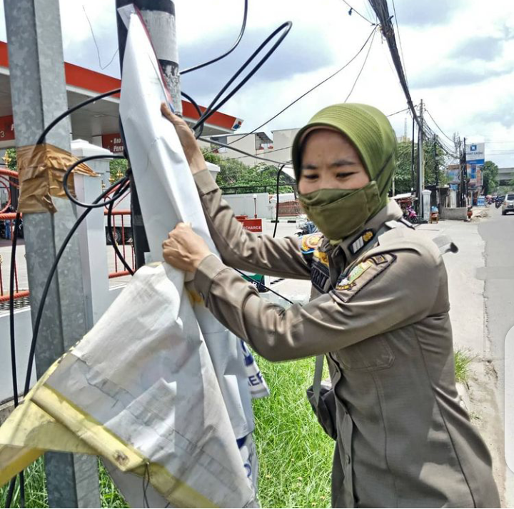 Penataan/Penertiban Wiramarga pada ruas Jalan KH Hasyim Ashari Cipondoh Kota Tangerang