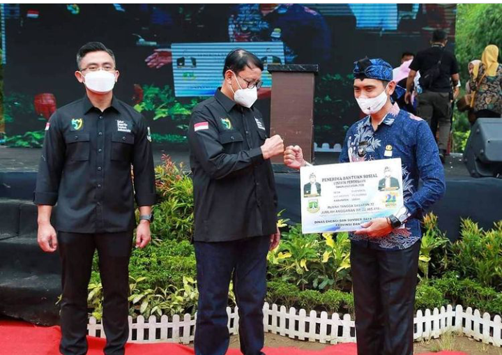 Tingkatkan Kesejahteraan Masyarakat, Gubernur Banten Wahidin Halim Gelar Program Listrik Desa