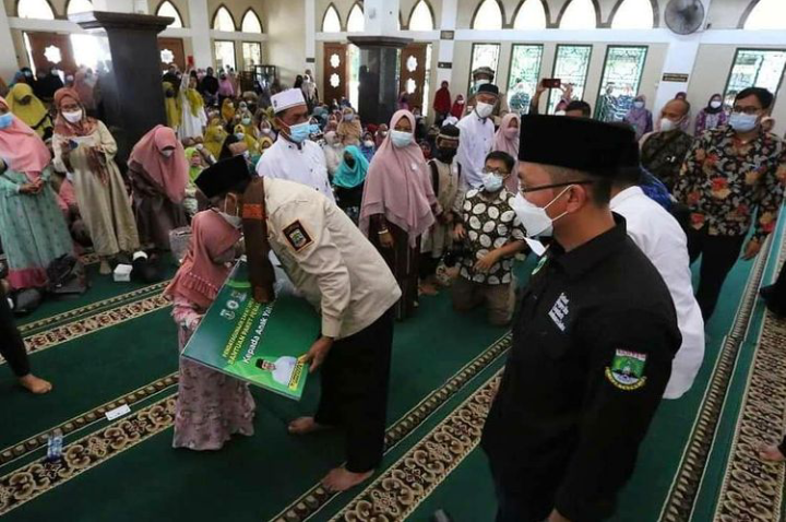 Gubernur WH, Wagub Andika dan Bupati Zaki Hadiri Muludan Kompak Imbau Masyarakat Jaga Protokol Kesehatan
