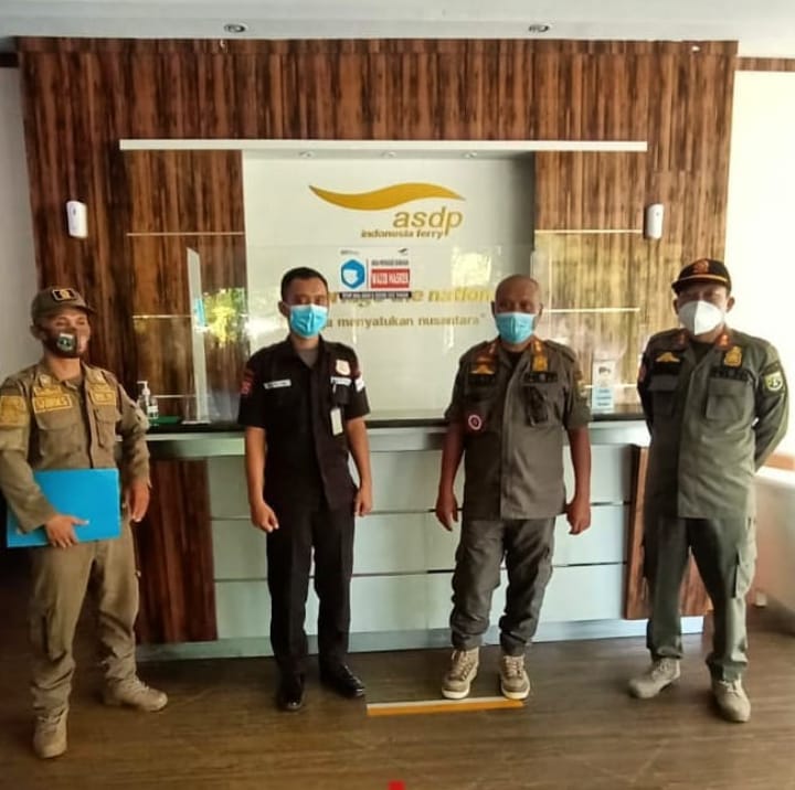  Satpol PP Provinsi Banten bersama tim gabungan menemukan 31 orang pelanggar protokol kesehatan berupa tidak mengenakan 