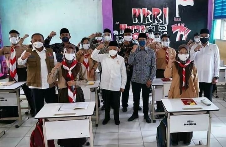 Lapor ke Wapres, Wagub Andika: Satu Pekan PTM di Banten Aman Tanpa Penularan