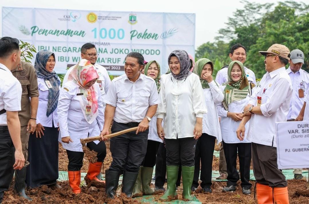 Penanaman Pohon Serentak Secara Virtual Bersama Ibu Negara