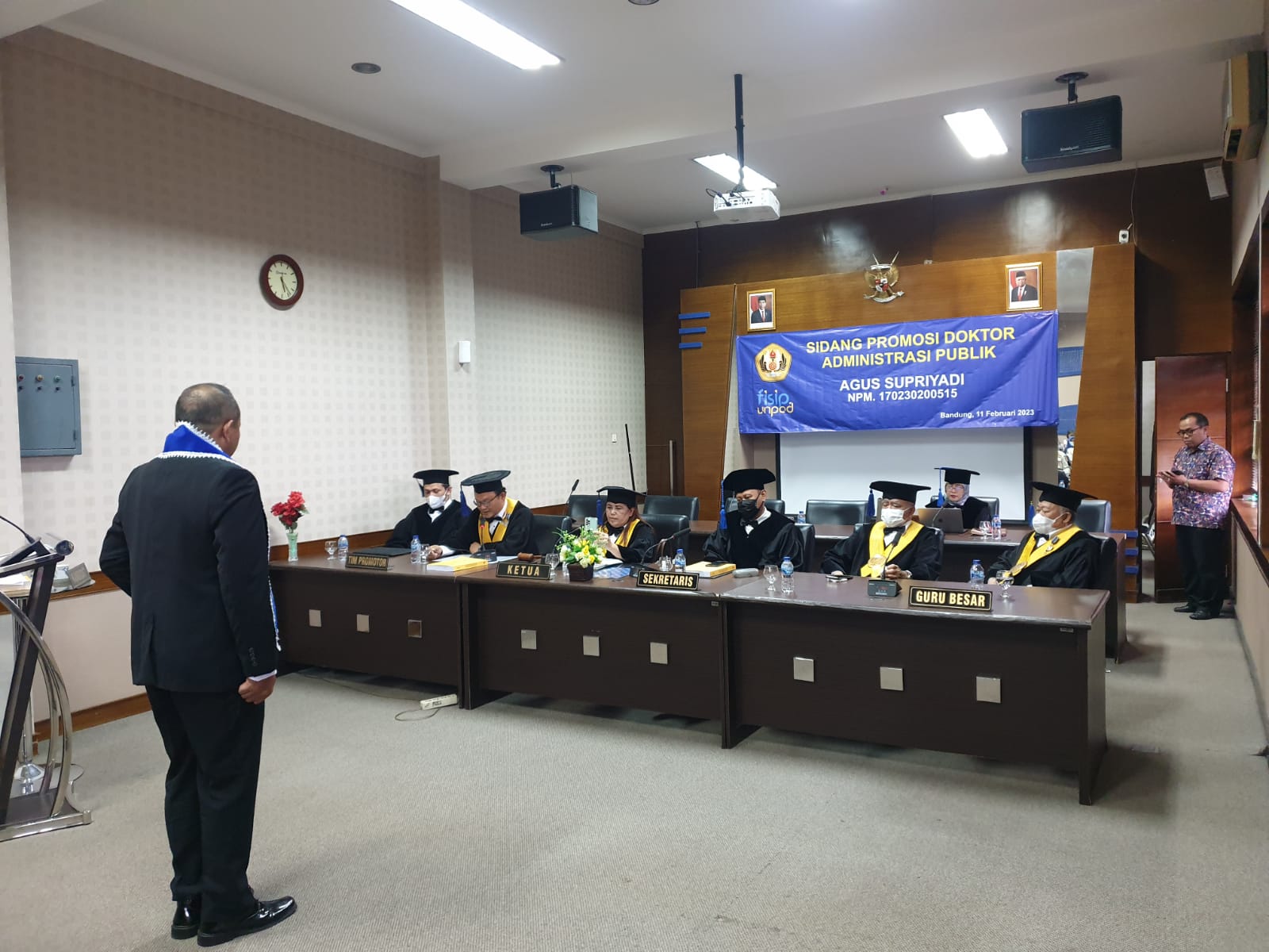 Kepala Satuan Polisi Pamong Praja Provinsi Banten Mendapatkan Gelar Doktor