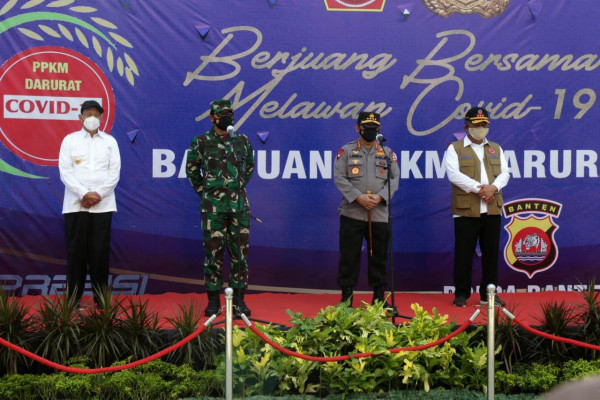  Gubernur Banten Bersama Panglima TNI Dan Kapolri Lepas Bantuan PPKM Darurat Serta Akselerasi Vaksinasi