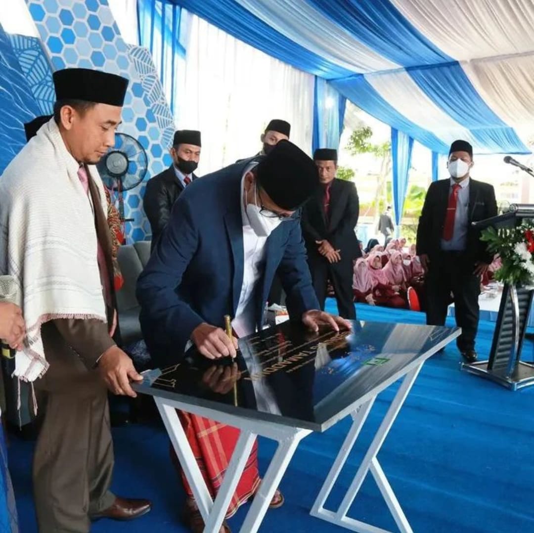 Gubernur WH Juga Mengaku Bangga Dan Bersyukur Dengan Perkembangan Pondok Pesantren.
