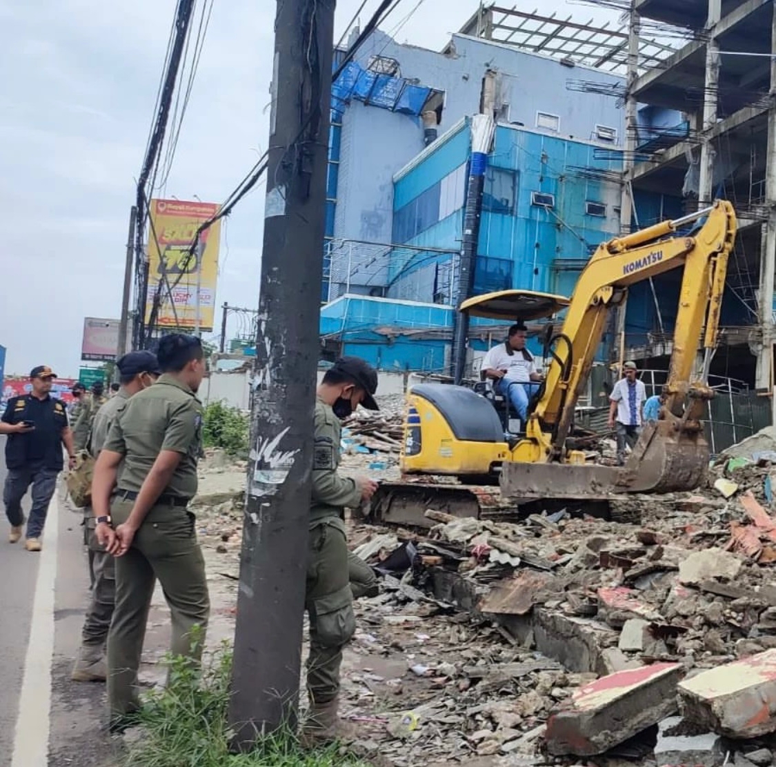 Satpol PP Kab Tangerang Lakukan Pengawasan Pasca Pembongkaran Pembangunan Underpas 