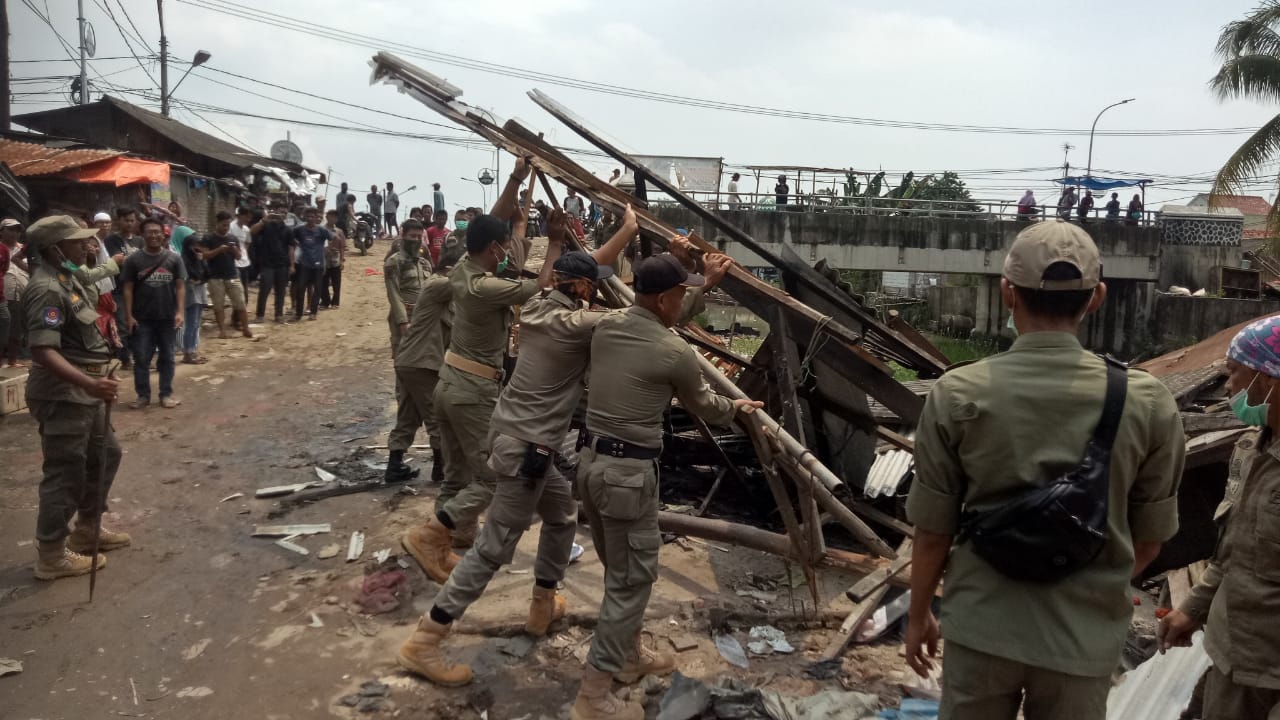 Penertiban bangunan liar