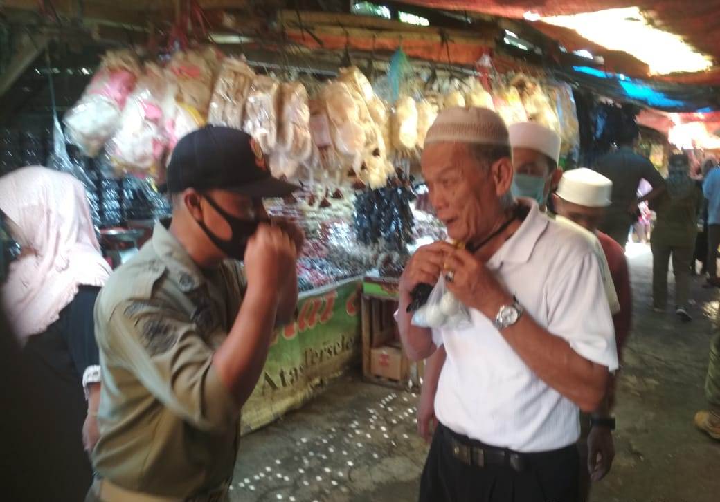 Razia masker di tempat wisata