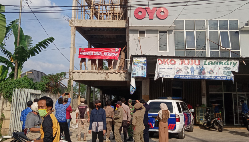 Satpol PP Kabupaten Tangerang Menertibkan Bangunan Tanpa Izin